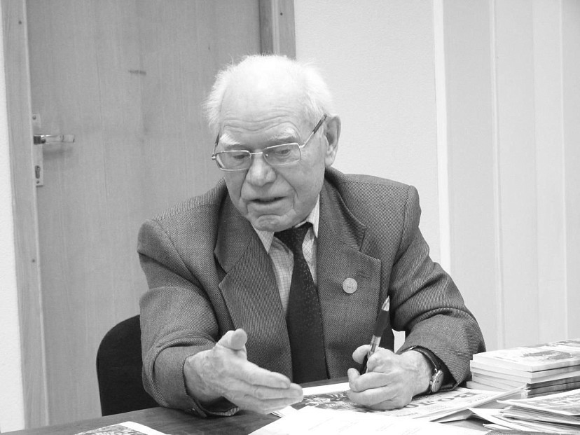 Скончался известный саратовский журналист и писатель Александр Симонов